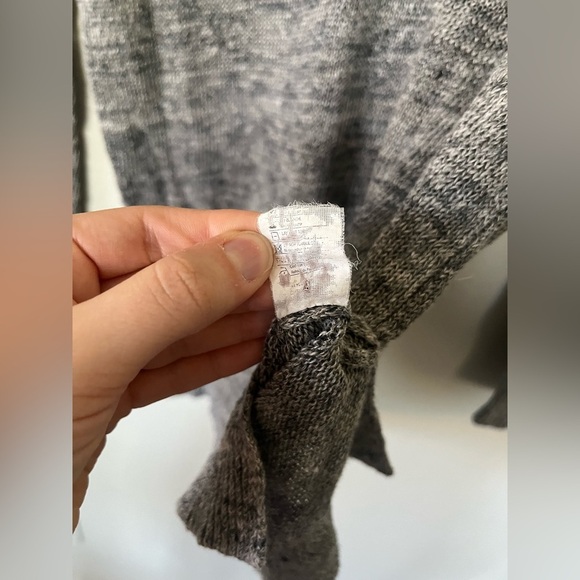 Vince V Neck Heather Grey Linen Sweater with Side Slit Women’s Size XS - Picture 7 of 14